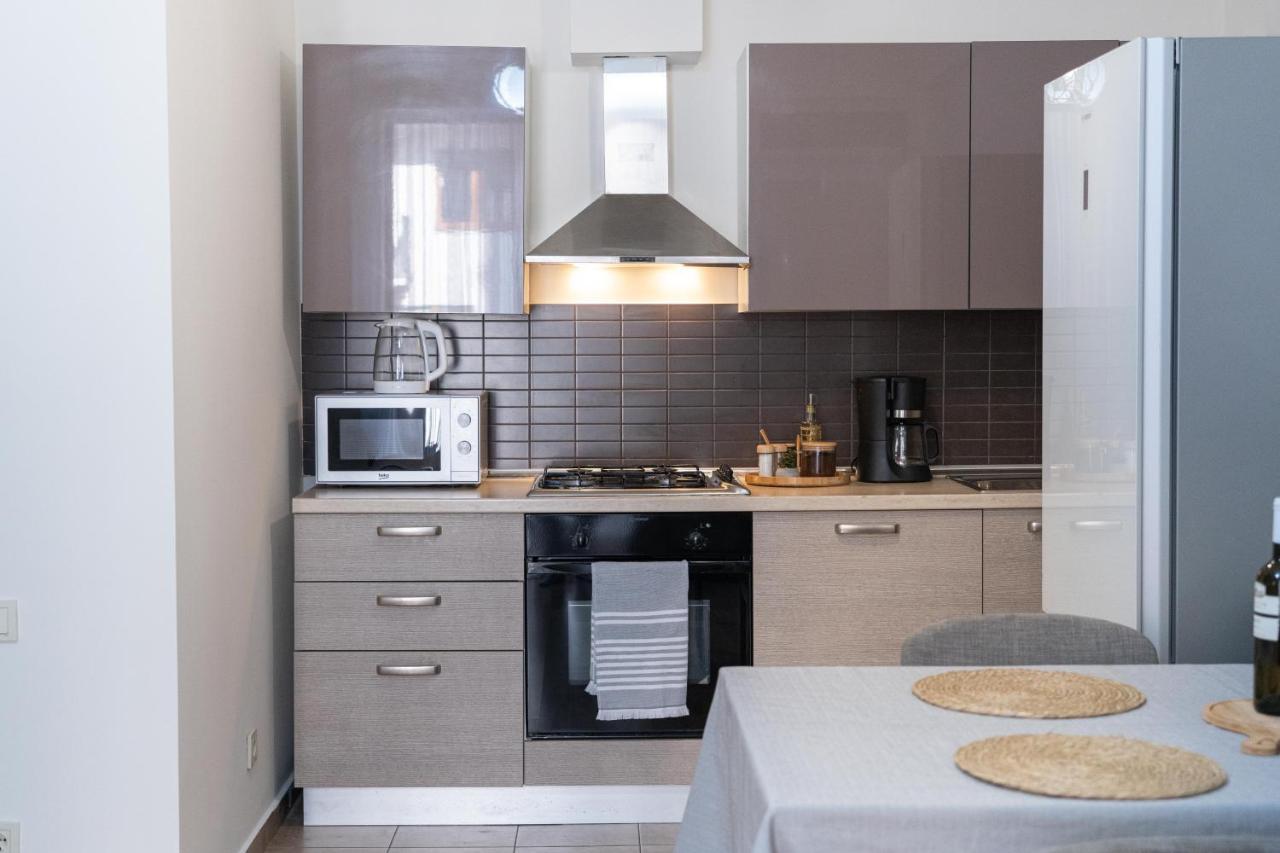 טביליסי Gg Home - Cozy 2-Bedroom Apartment On Givi Kartozia מראה חיצוני תמונה