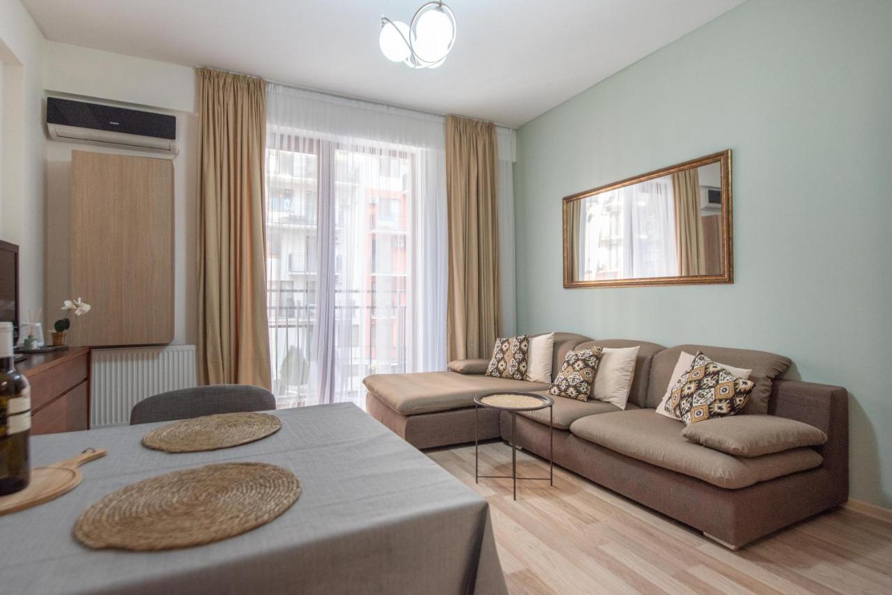 טביליסי Gg Home - Cozy 2-Bedroom Apartment On Givi Kartozia מראה חיצוני תמונה