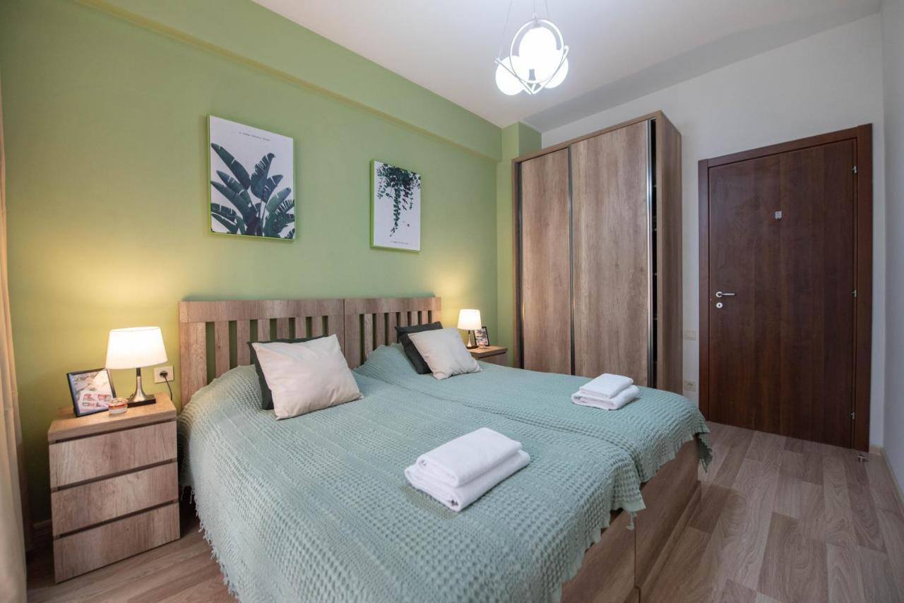 טביליסי Gg Home - Cozy 2-Bedroom Apartment On Givi Kartozia מראה חיצוני תמונה